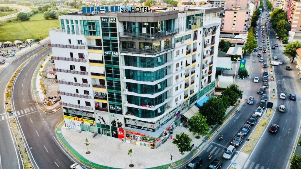 Sky Hotel Shkodër Esterno foto