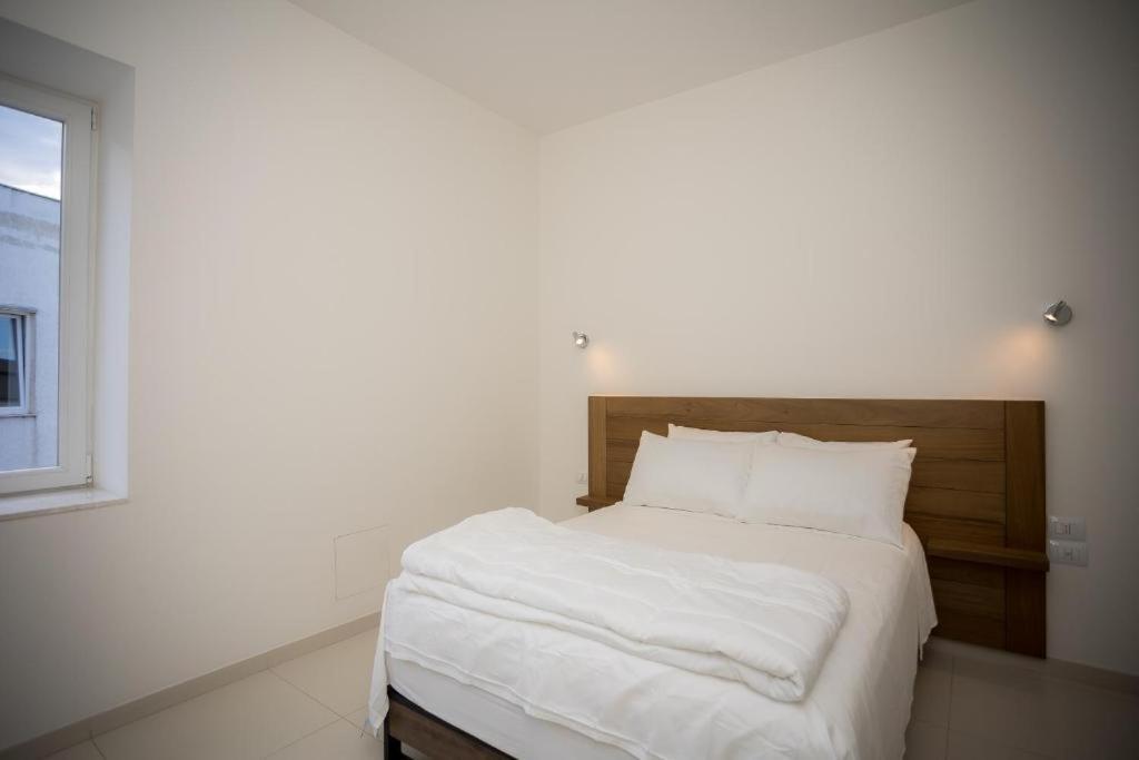 Sky Hotel Shkodër Esterno foto