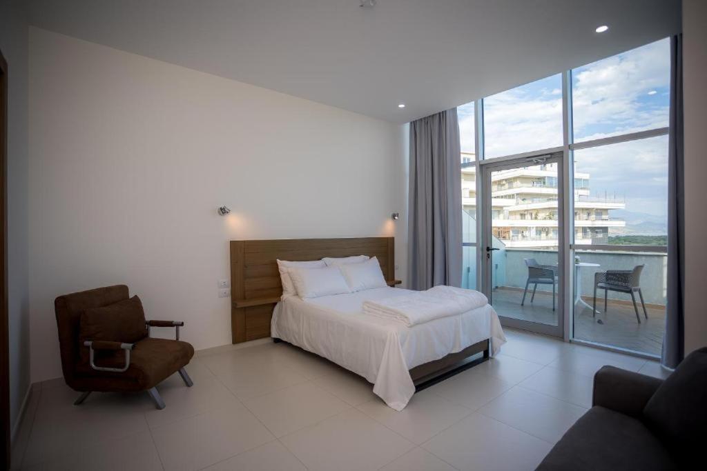Sky Hotel Shkodër Esterno foto