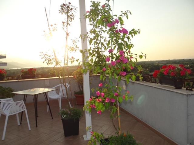Sky Hotel Shkodër Esterno foto